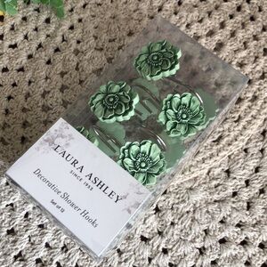 Laura Ashley Floral Decorative Shower Hooks - Light Green